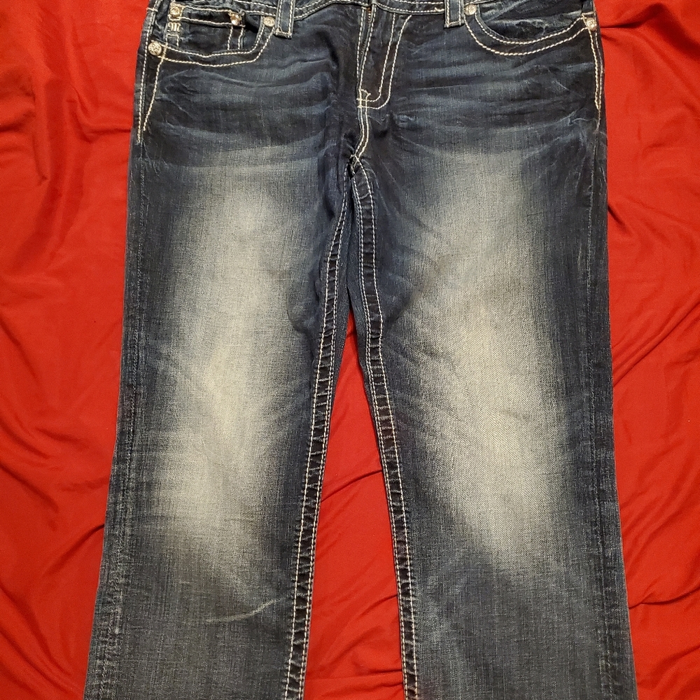 Signature Cuffed Capri size 33